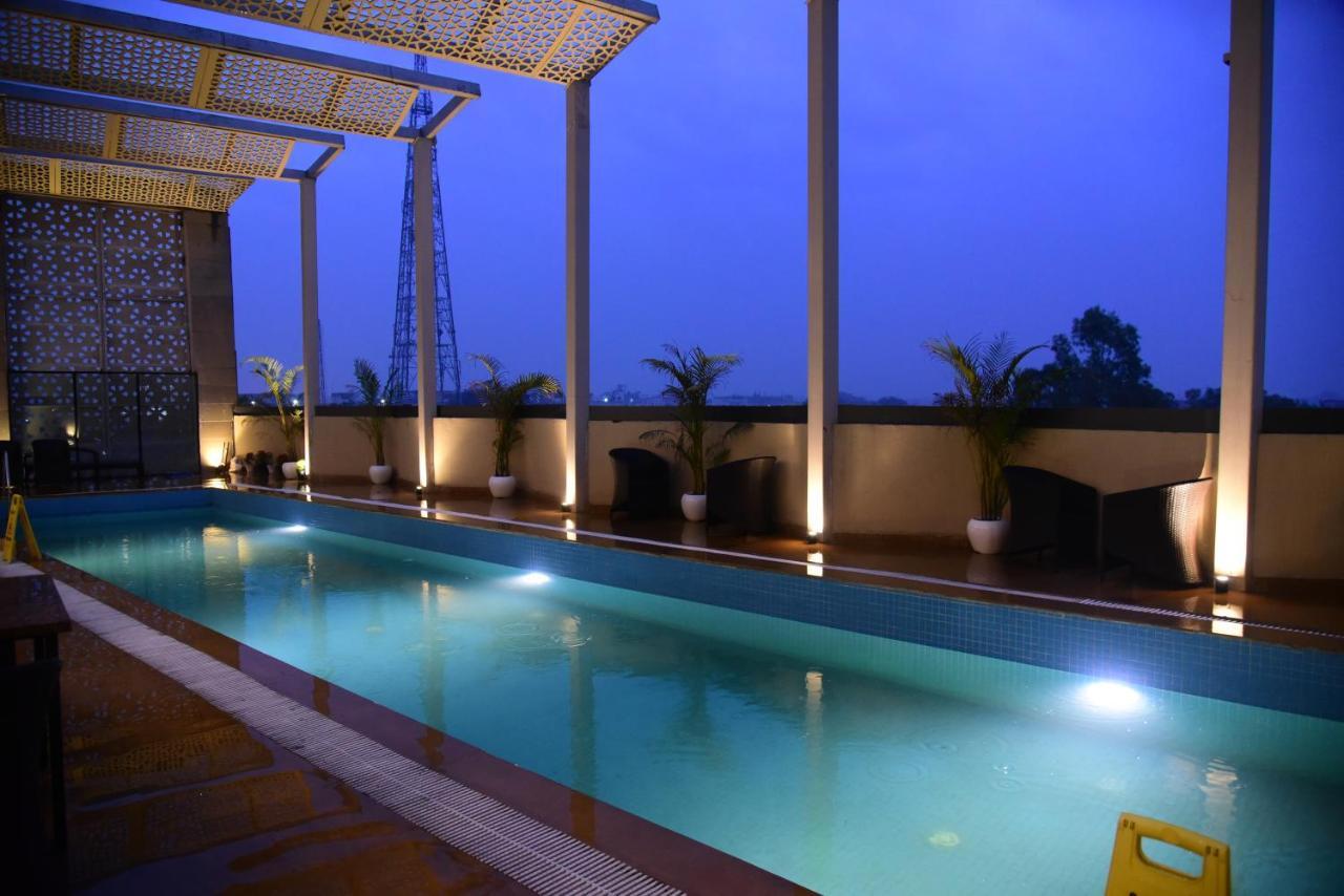 Ramaya Hotel Rohtak Zewnętrze zdjęcie